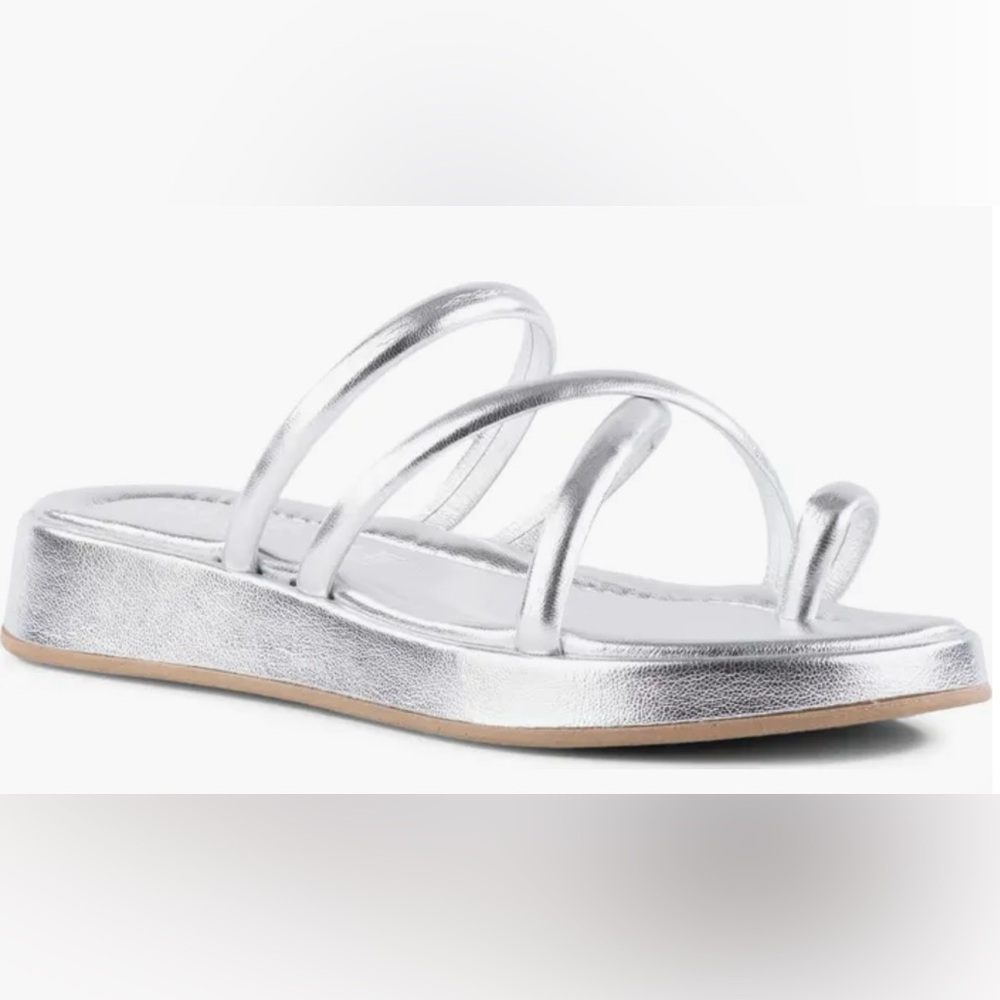 Seychelles Rule the World Metallic Silver Sandals - Picture 3 of 9
